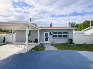 5823 Churchill Circle W, West Palm Beach, FL 33405