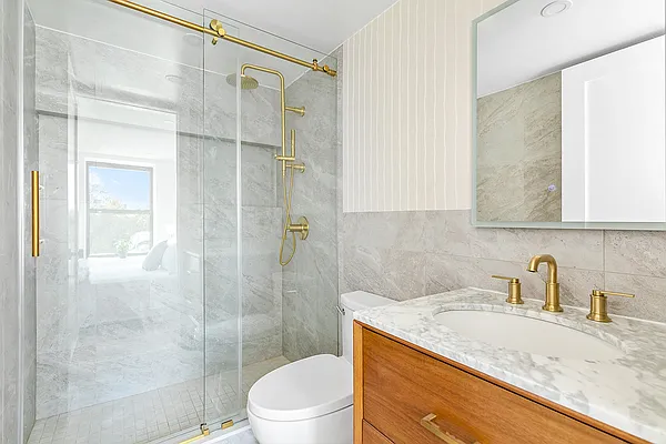 Rented by SERHANT. | media 5