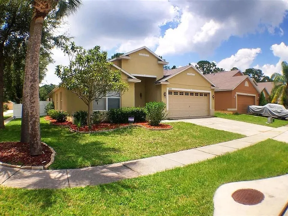 1900 Wiregrass Ct