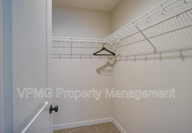 18402 NE 46th Pl — Photo 23