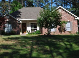 22 Denstone Rd, Hattiesburg, MS 39402