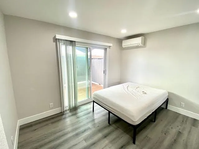 3954 Albatross St — Photo 11