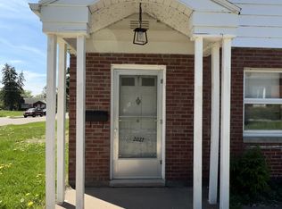 2027 Ogilby Rd #1, Dubuque, IA 52001