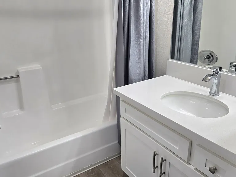 11230 Camarillo St #201 — Photo 18