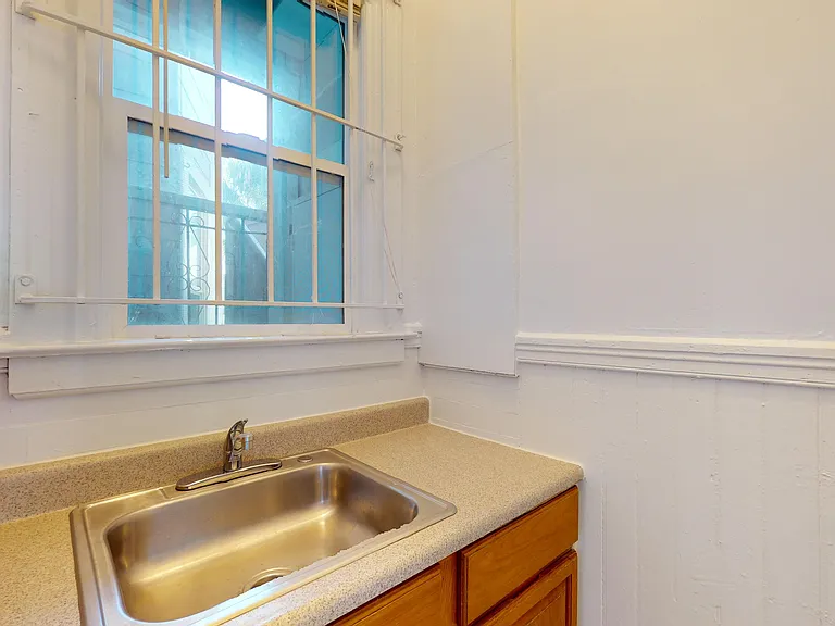 1223 Laguna St #1223 — Photo 3