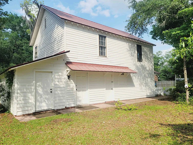 302 E Jefferson St #B — Photo 1