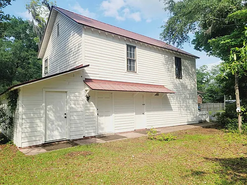 302 E Jefferson St Photo 1
