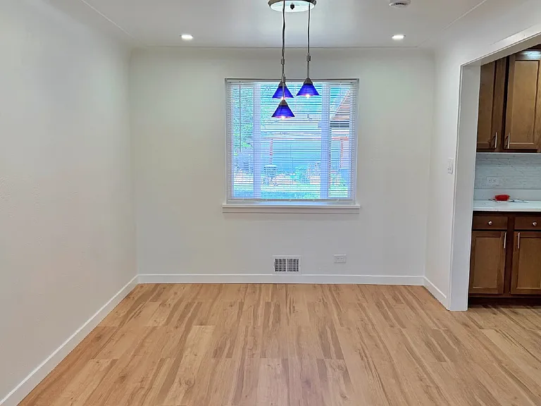 3045 N Niagara St — Photo 6