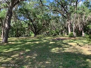 115 Greer Ln — Photo 2