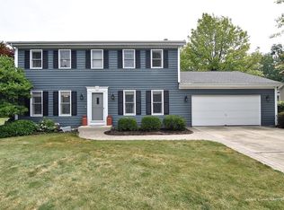 1059 Cardinal Ct, Batavia, IL 60510