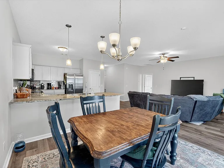 539 Brightleaf Cir — Photo 8