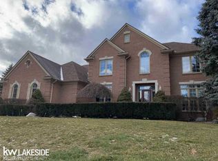2585 Whitby Ct, Shelby Township, MI 48316
