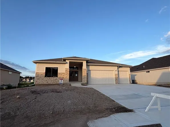 2343 Foxtail Dr, Kearney, MO 64060