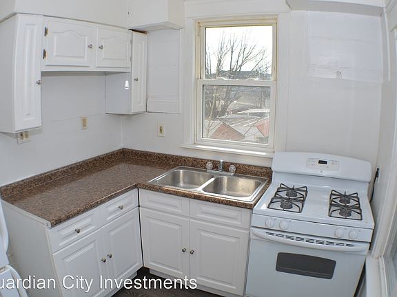 4th image of 12507 Franklin Blvd APT 6