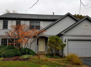 851 Hartford Dr, Gurnee, IL
