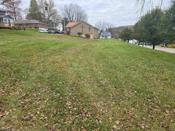 E State Ave, Terra Alta, WV 26764