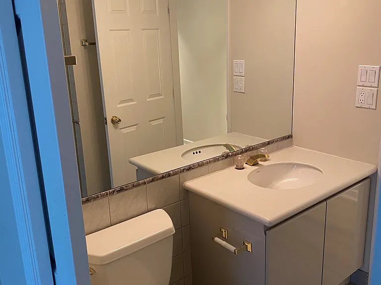 909 Burrard St — Photo 19