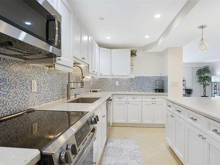 3430 Galt Ocean Dr #802 — Photo 6