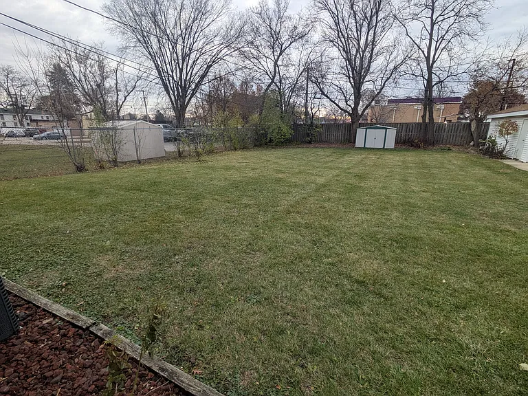393 S Oriole Trl — Photo 12