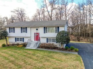 17 Chester Ave, Congers, NY 10920