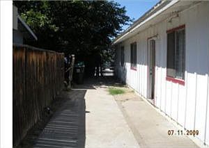 3rd image of 2036 E 17th St