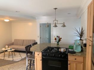 196 E Main St APT B, Avon, MA 02322