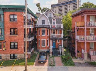 229 Charlotte St, Ottawa, ON K1N 8L1
