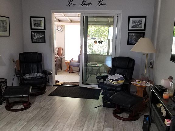 5th image of 10422 W Andover Ave