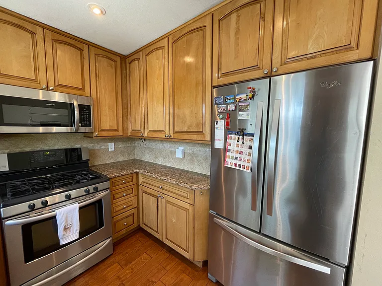 8221 Valdosta Ave — Photo 3