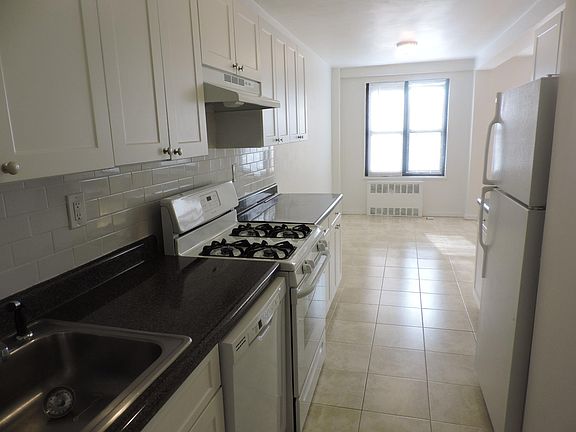 4th image of 47 Davis Ave #6245
