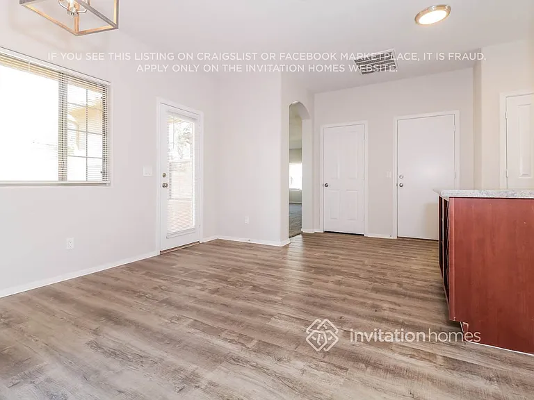15949 W Mauna Loa Ln — Photo 6