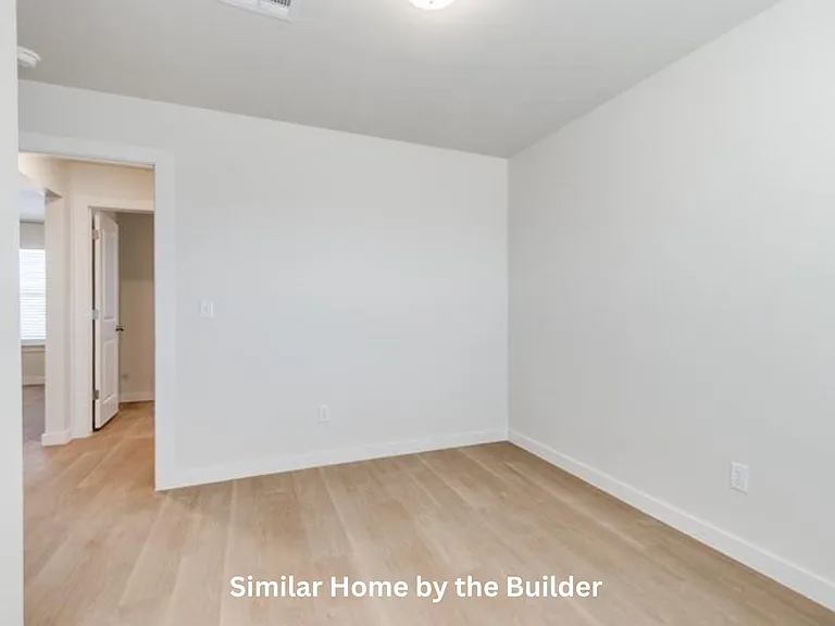 1704 Highland Loop — Photo 15