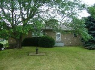 10142 Center Rd, Durand, IL 61024