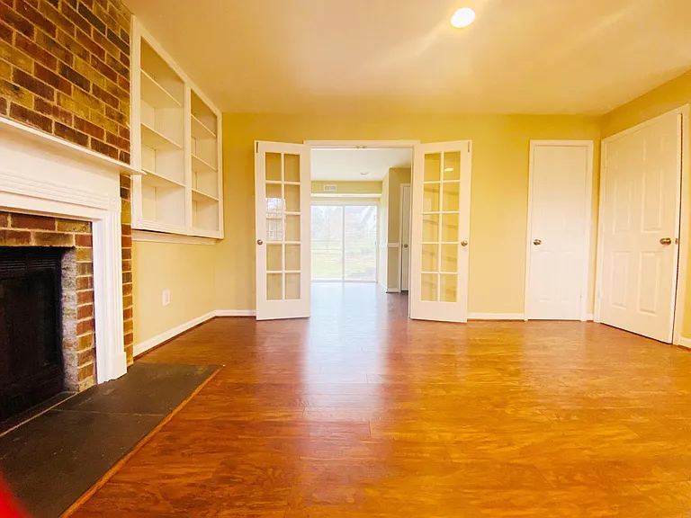 11266 Valley Bend Dr — Photo 27