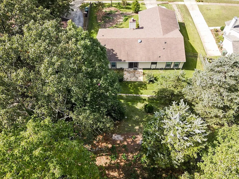 1607 Burnley Dr — Photo 61
