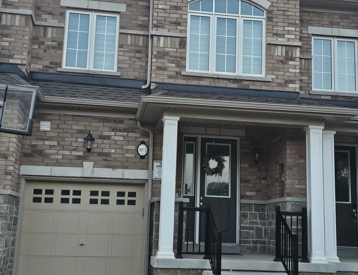 4 bed, $3,250 — Photo 1