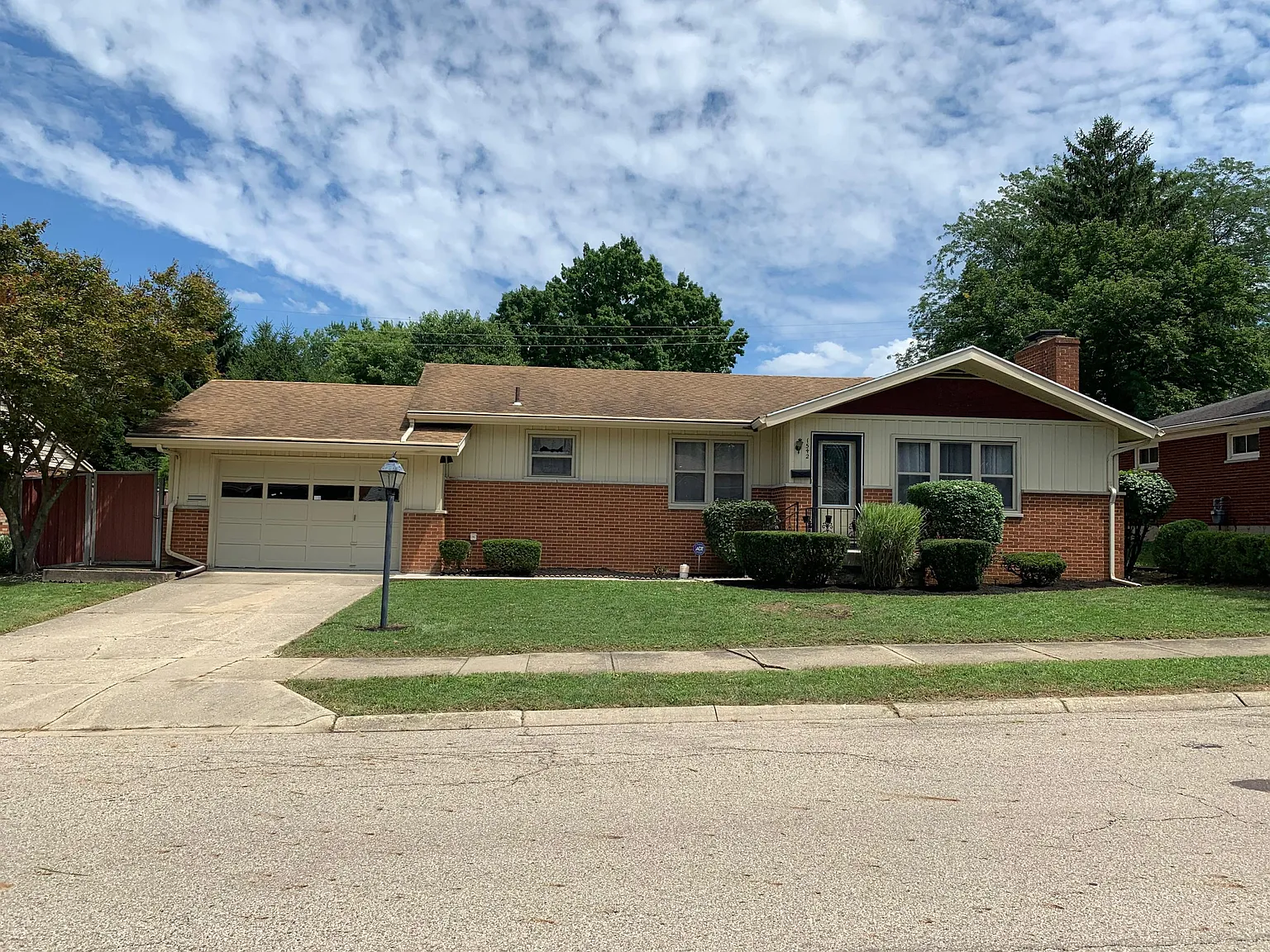 1542 Briarwood Ter photo 1