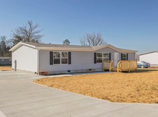 166 Meadow Lawn Dr, Englewood, TN 37329