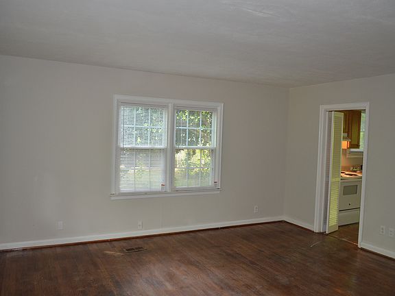 2nd image of 1388 Midview Dr