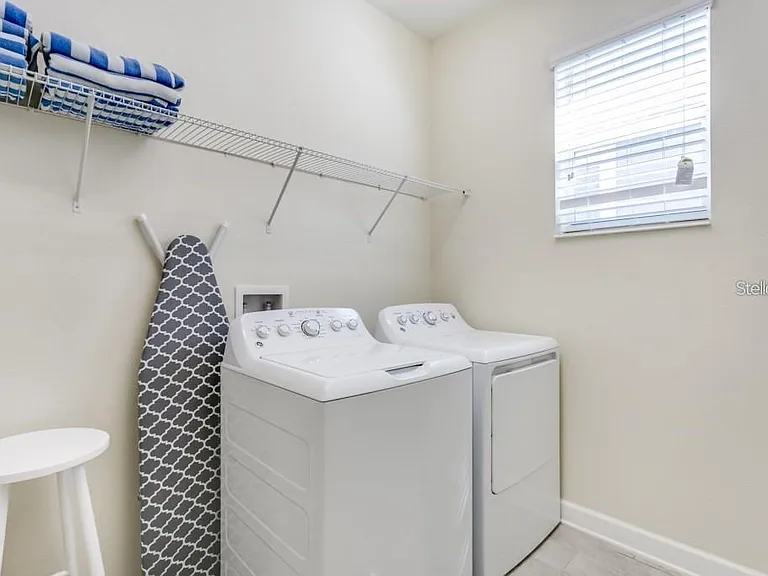 1561 Flange Dr — Photo 38