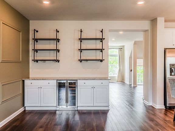 5th image of 5650 Lanteen St