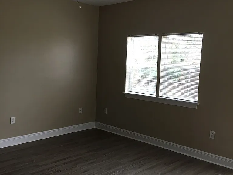 407 Judy Pl — Photo 5
