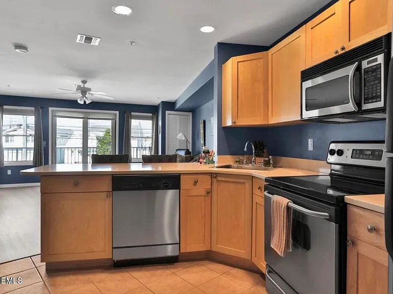 1810 Central Ave #11 — Photo 8