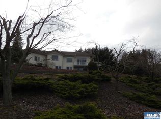 93 Fawn Ln, Sequim, WA 98382