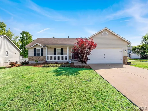 1 Questover Ct, Saint Peters, MO 63376