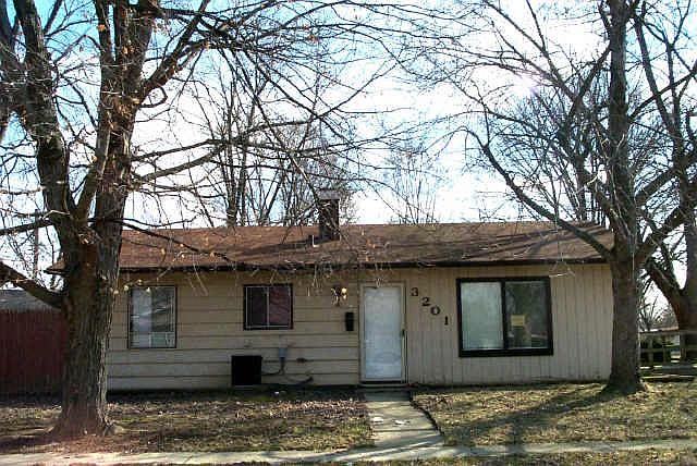 1st image of 3201 N Welch Dr