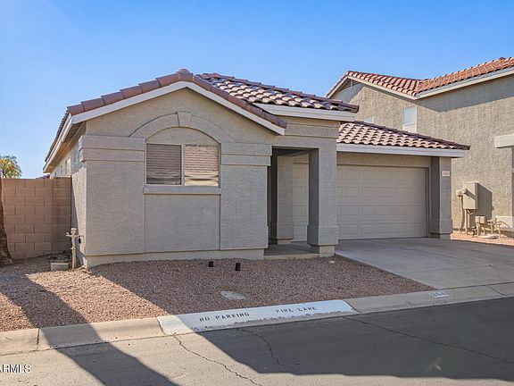 3rd image of 2164 E SPRUCE Drive