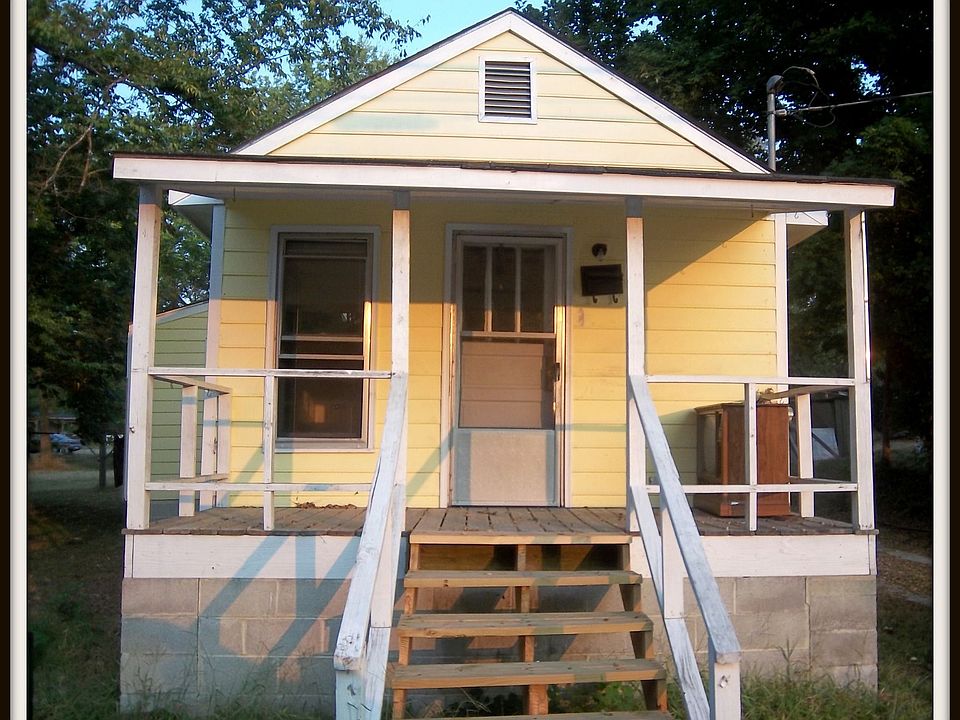 1007 S Main St, Louisburg, NC 27549 Zillow