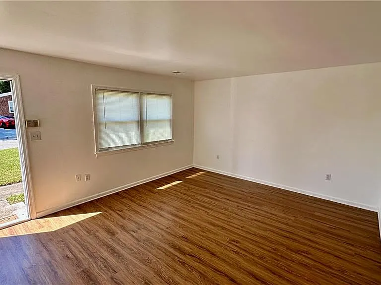 324 Naval Base Rd #B — Photo 3