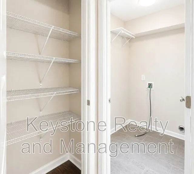 384 Wingfield Dr — Photo 7